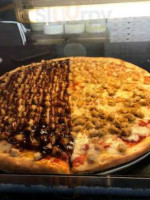 Makabely Pizza Inc food