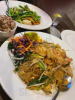 Malakor Thai Cafe food