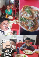 Taqueria Salazar food