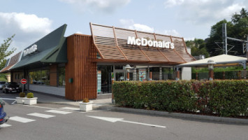 Mcdonald's outside