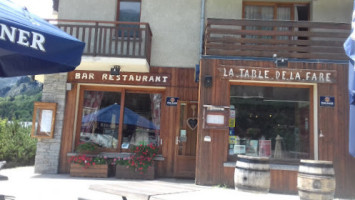 La Table De La Fare outside