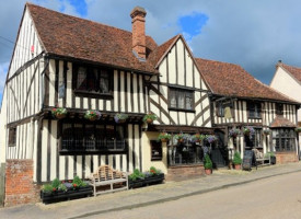 The Bell Inn outside