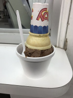 Hawksie's Ice Cream Fac-torri outside
