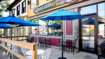 Bluebird Cafe outside
