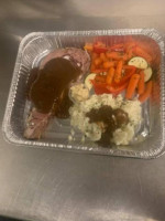 The Everett Grille food