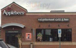 Applebee's Grill And Butler outside