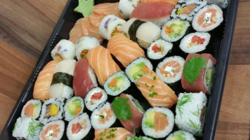 Sushi san tarnos food