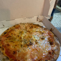 Luigi Pizzas food