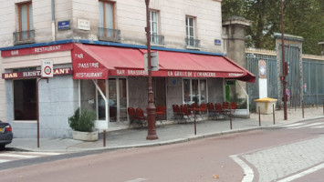 Cafe De La Grille De L'orangerie outside