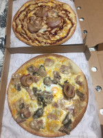 Roman Piizza food