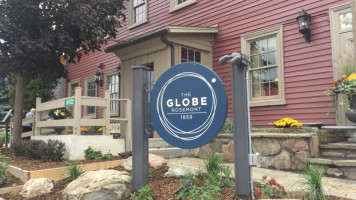 The Globe Restaurant outside