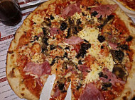 Pizza Plage food