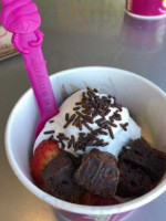 Menchie's Frozen Yogurt food