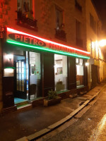 Pizza Pietro outside