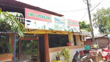 Sky King Restaurant & Bar outside