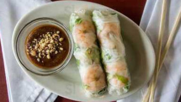 H Pho food