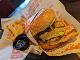 Red Robin Gourmet Burgers And Brews food