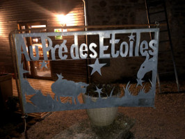 Au Pré Des étoiles outside