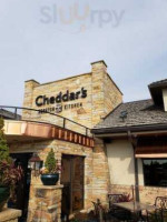 Cheddar's Scratch Kitchen inside