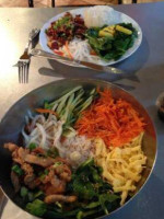 Kwan's Deli And Korean Kitchen food