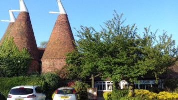 Brookers Oast Brewers Fayre outside