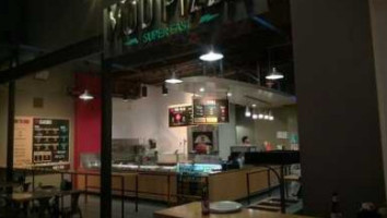 Mod Pizza Harrison St food