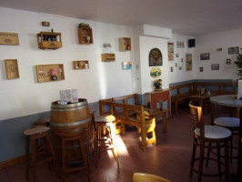 Le C.b.a. Cafes, Bieres, Amities food