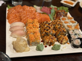Sushi Kingdom food