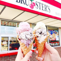 Bruster's Real Ice Cream food