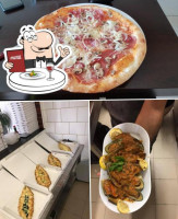 Pizzeria Prima food