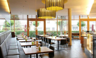 Cafe Und Restaurant Philipp Im Werkhaus food