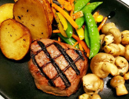 Original Hobart's Steakhouse - Lindsay food
