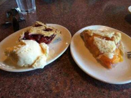 Shari's Cafe And Pies food