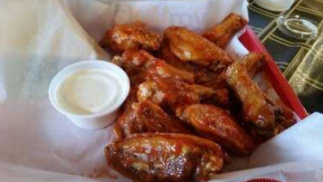 Willy's Wings food