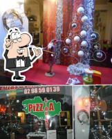 Pizz'a L'ouest inside