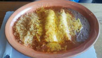 Las Palomas food