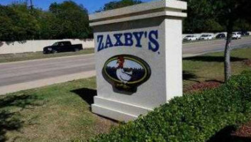 Zaxby's Chicken Fingers Buffalo Wings outside