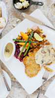 Waldhaus Restaurant - Fairmont Banff Springs Hotel food