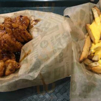 Wingstop inside