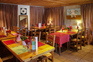 L'auberge Des Bornes food