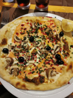 Pizzeria Gril Giovanni food