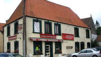 Auberge d'Hucqueliers inside