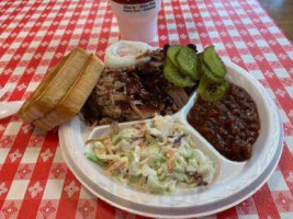 Hog Wild Pit B-q food