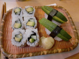 Sushi Thon food