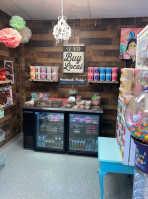 Short Sweet-tasty Treats/vintage Candy Apples inside