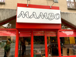 Le Mambo outside