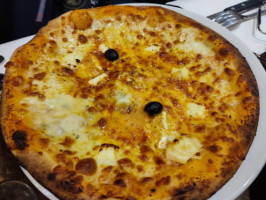 Pizza Firenze food