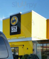 Buffalo Wild Wings outside