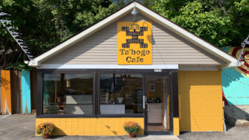 Ta’bogo Cafe/ Cincinnati Cars And Coffee outside