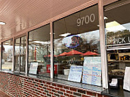 Goodberry's Frozen Custard outside